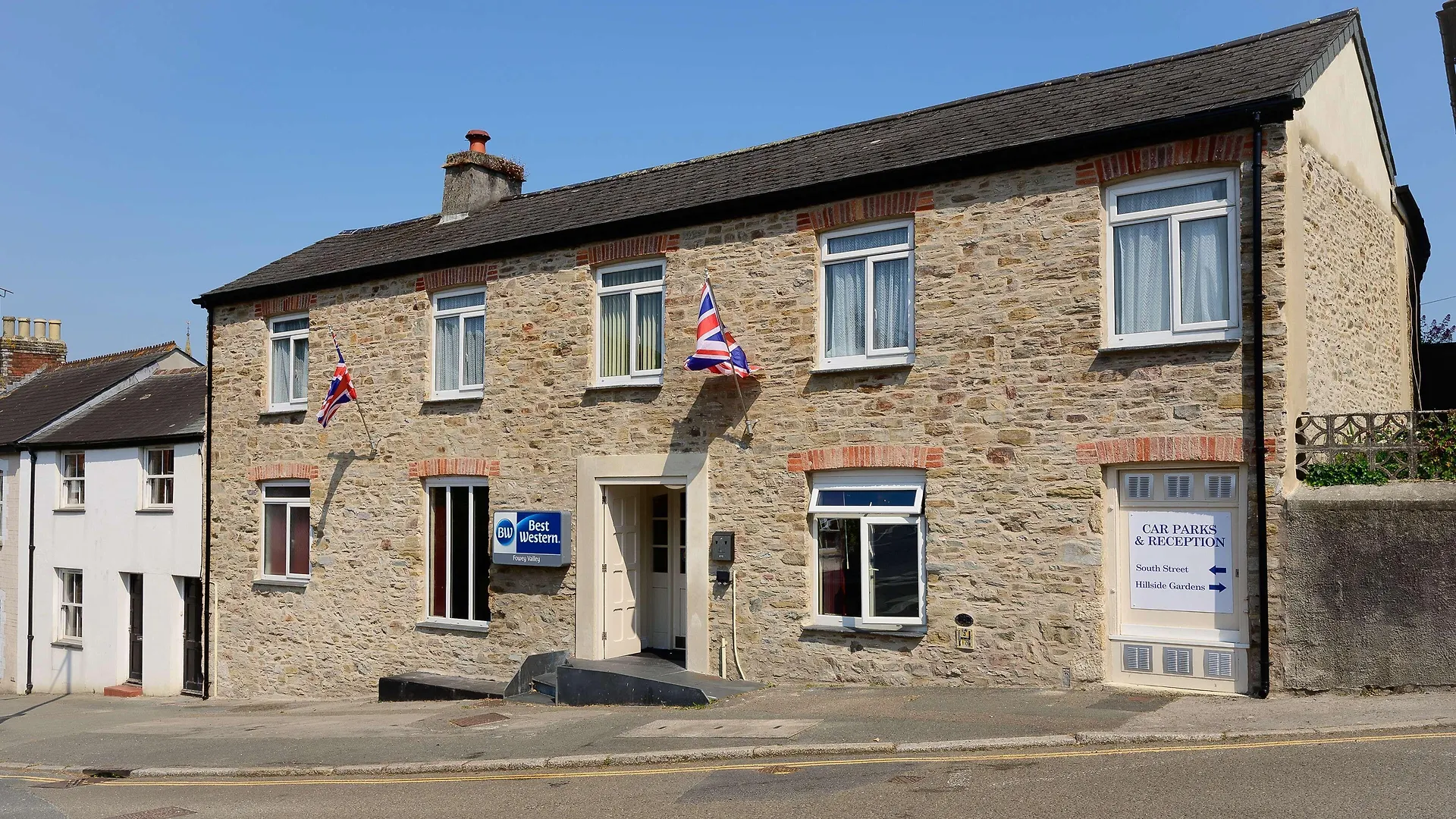 Staying Near St Catherines Castle: 5 Central Hotels Compared