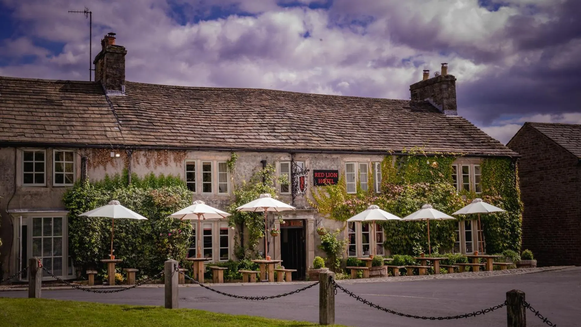 4 Family Hotels Worth Booking Near Stump Cross Caverns