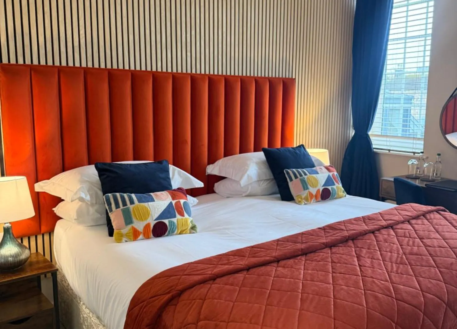 Where to Stay Near Muiravonside Country Park: 2 Central Hotels