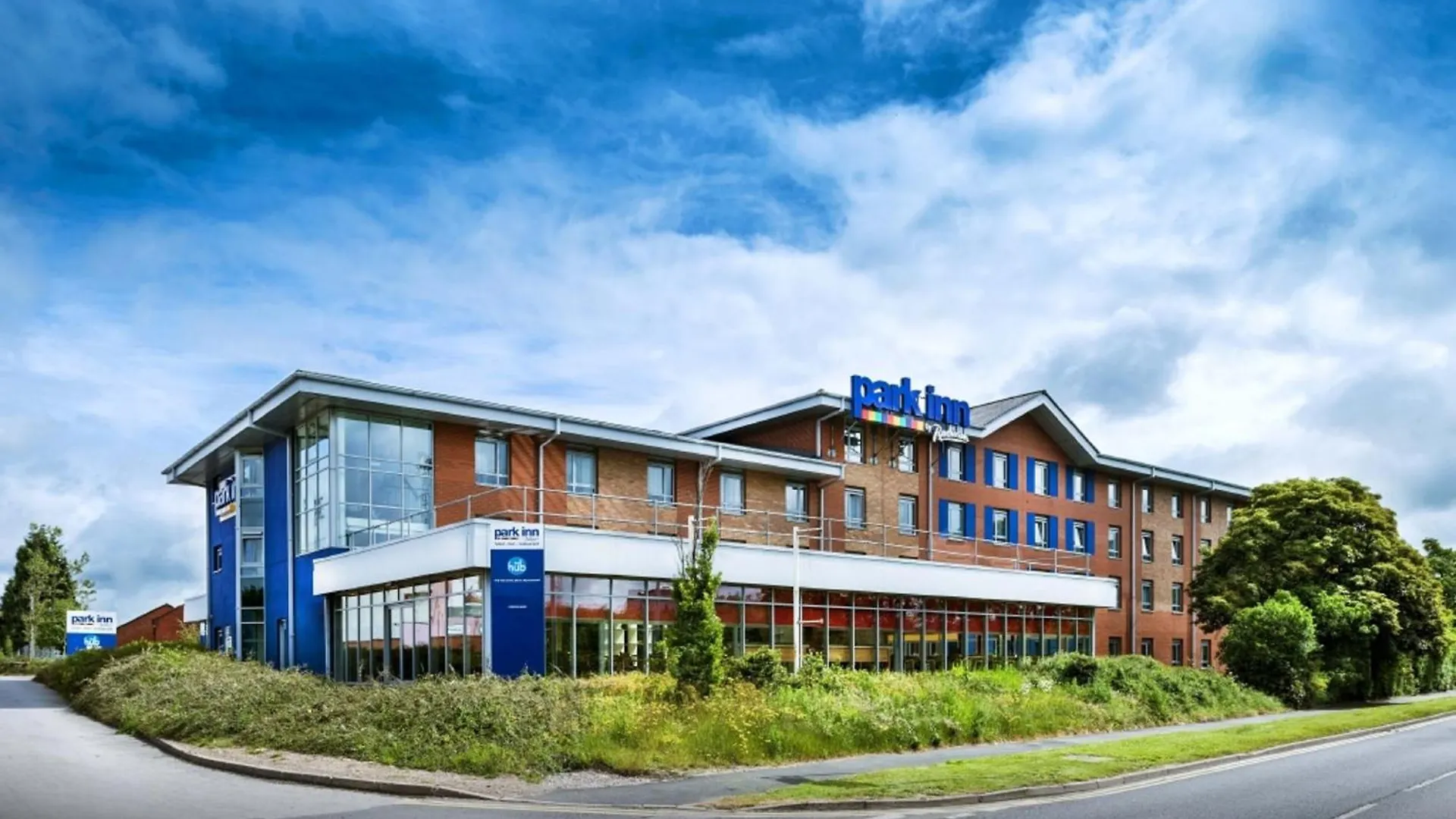 Staying Near The Hawthorns: 5 Design Hotels Compared
