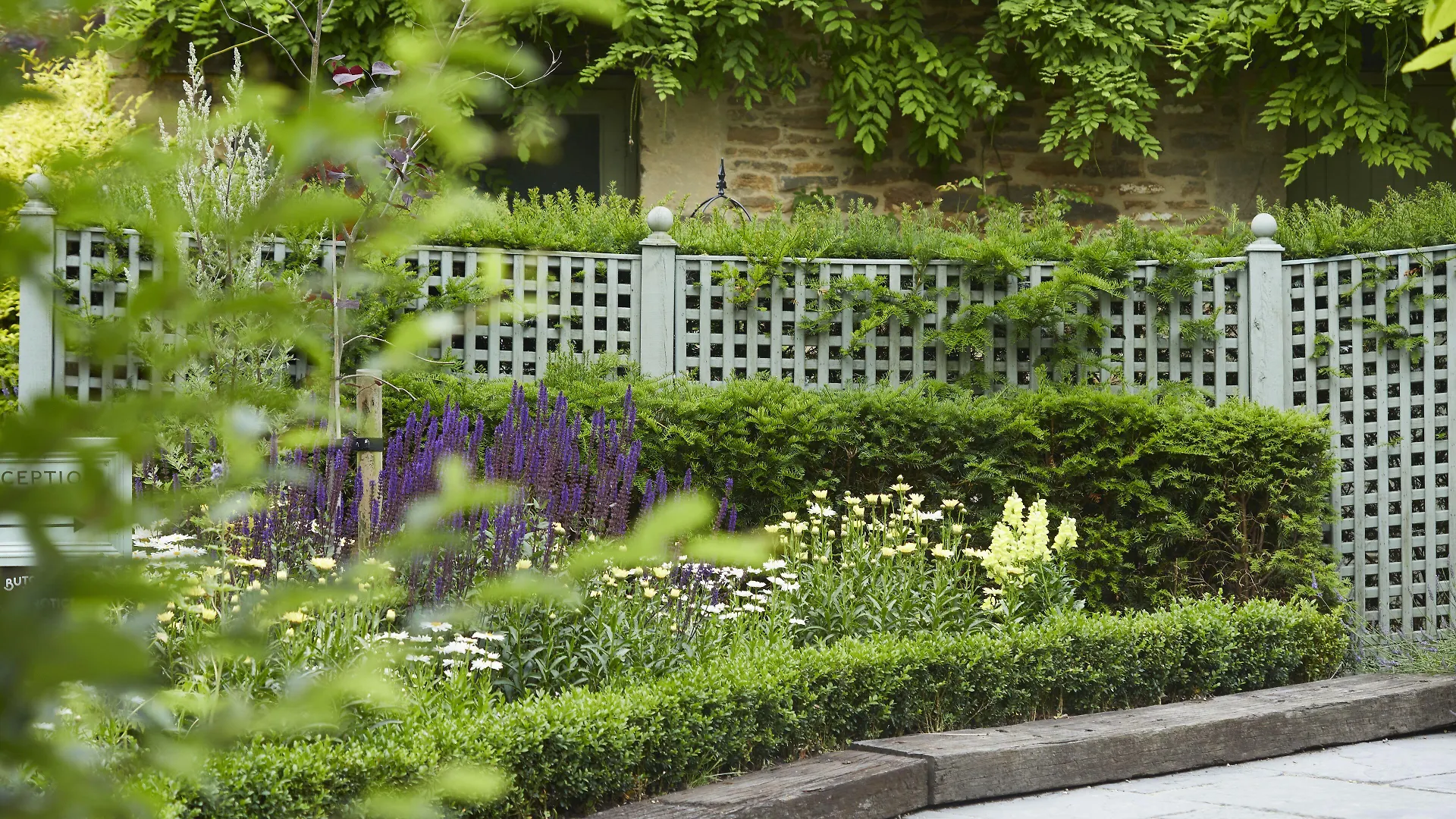 5 Central Hotels Near Great Chalfield Manor Worth Booking