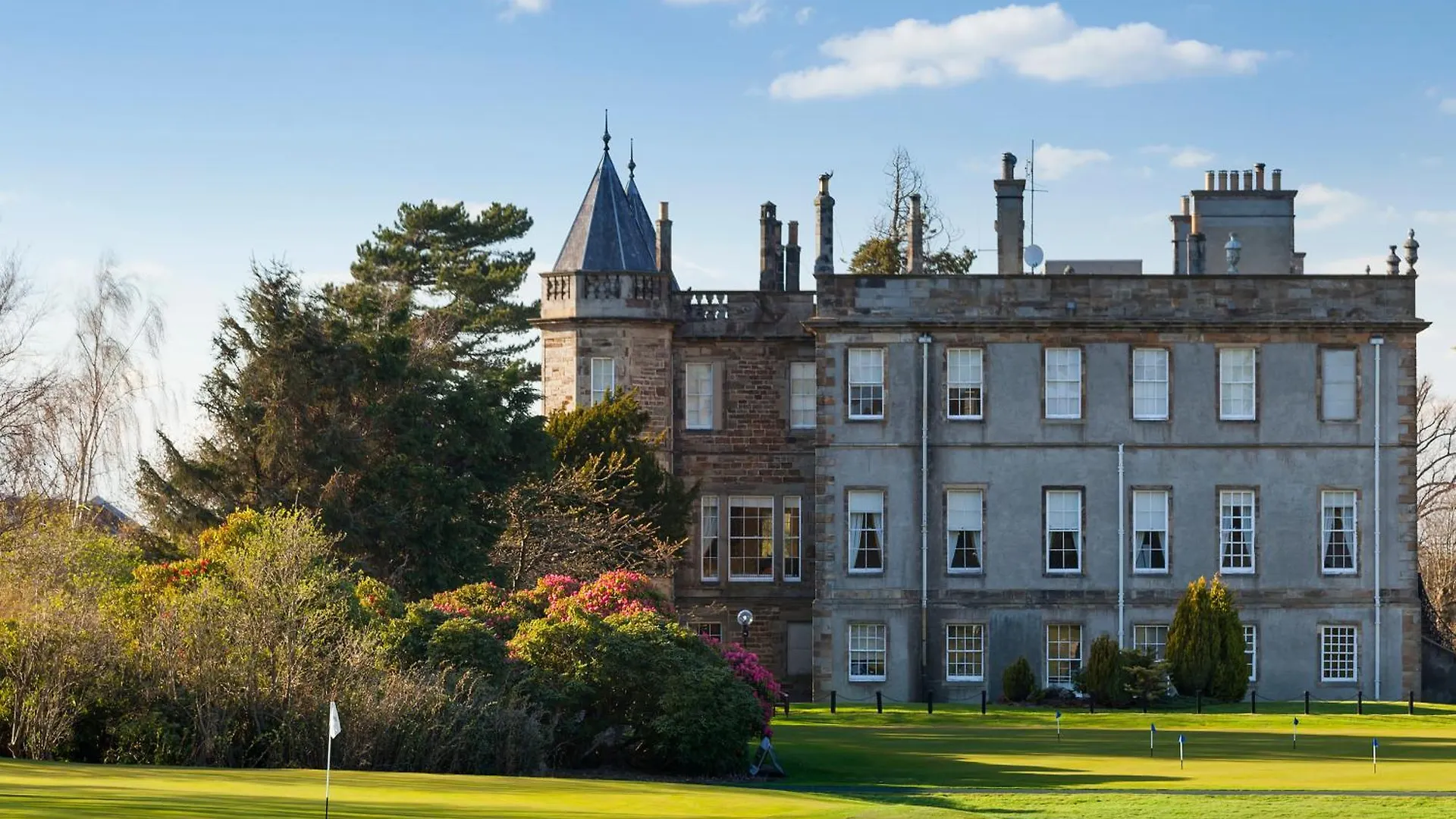 2 Highest-Rated Staff Hotels Near Dundas Parks Golf Club