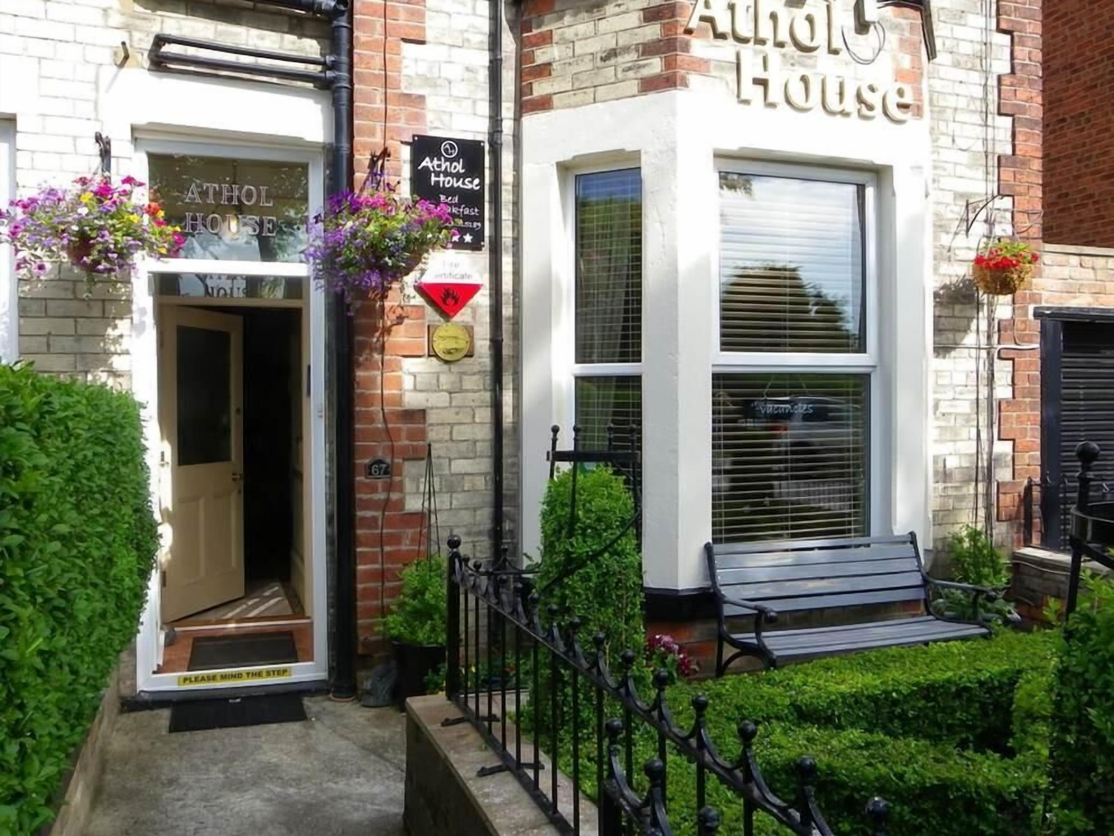Staying Near Little Hoppers Adventure World: 4 Family Hotels Compared