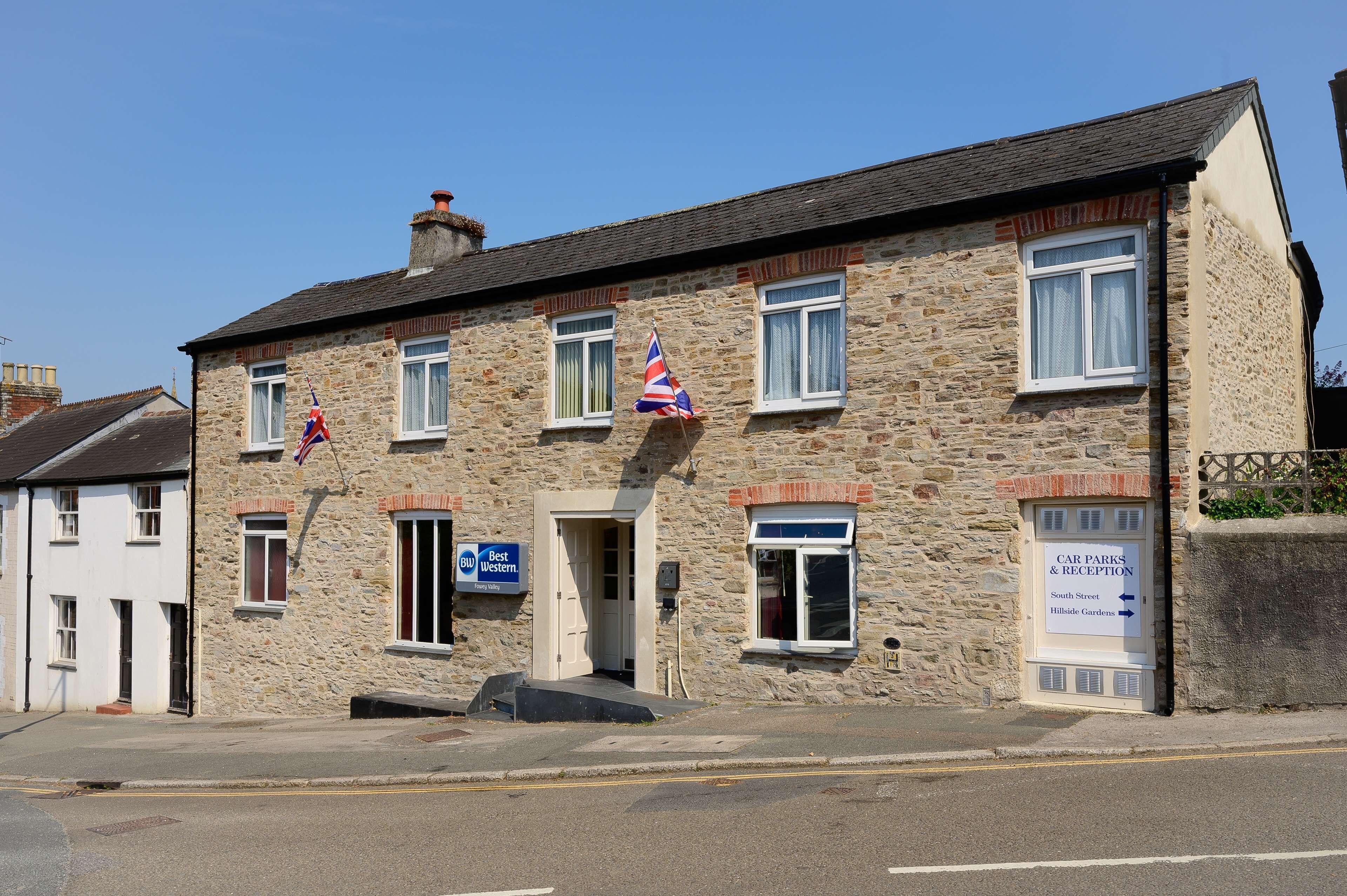 Staying Near St Catherines Castle: 5 Central Hotels Compared