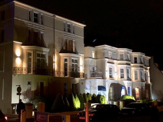 4 Smart Central Hotels Near Folkestone Museum Worth Booking