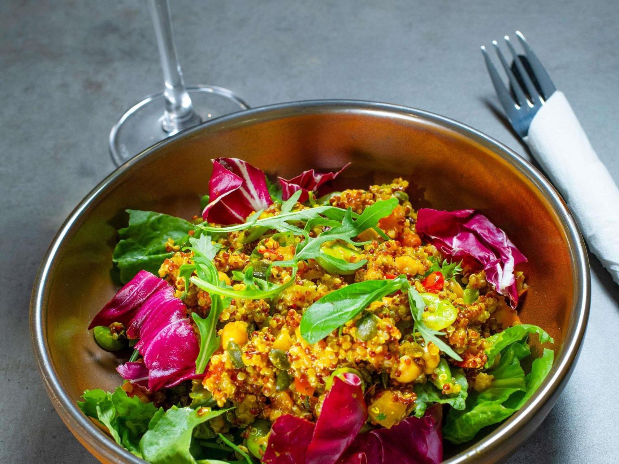 Where to Stay Near F & J Amusements: 5 Airport Hotels