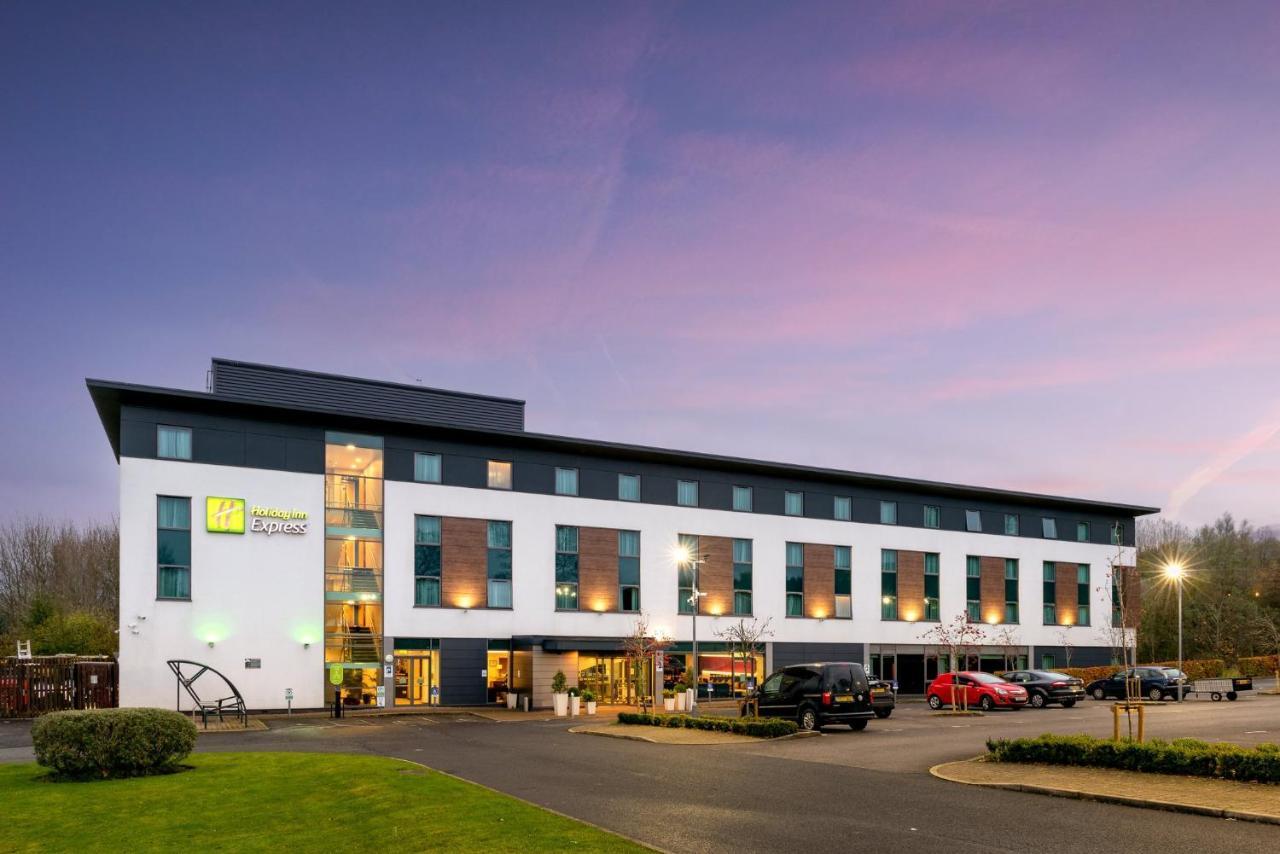 4 Highly Rated Hotels Close to Pendle Hill, Lancashire