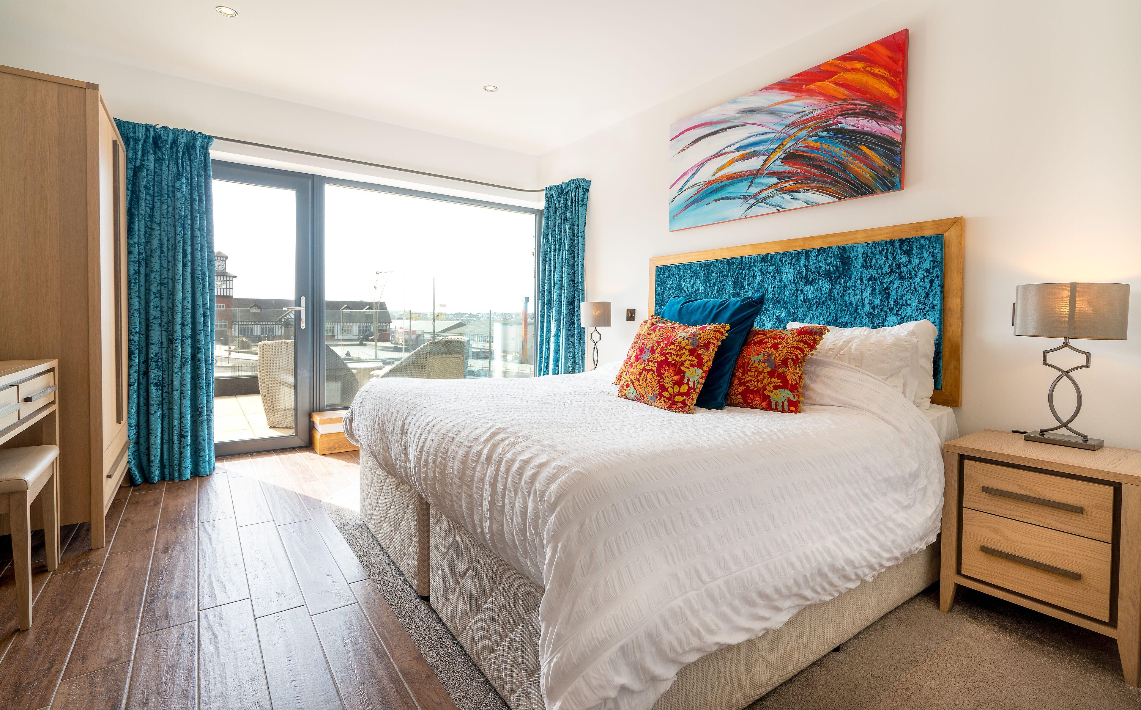 Where to Stay Near Giant's Causeway: 2 Hotels for Couples
