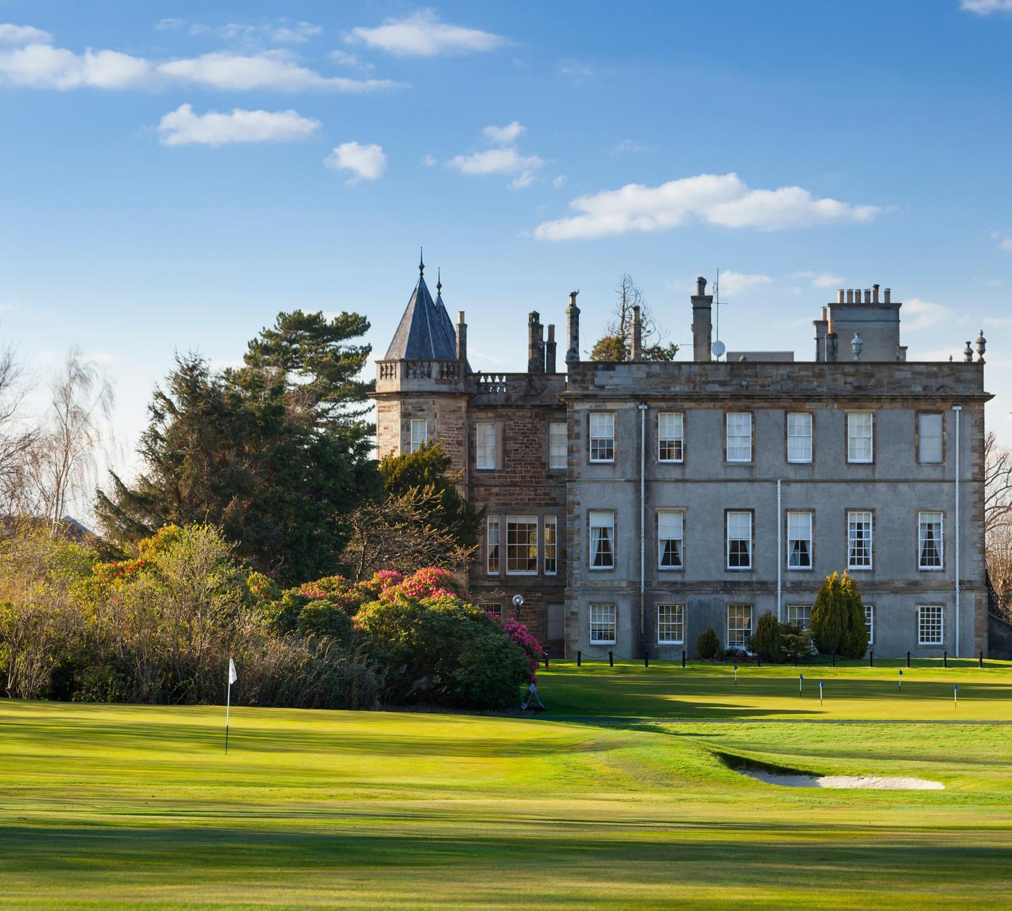 2 Highest-Rated Staff Hotels Near Dundas Parks Golf Club